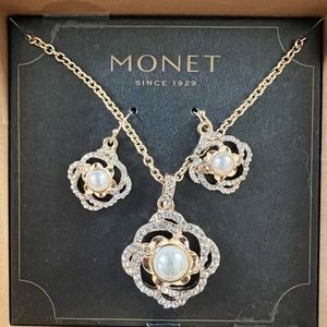 New Monet necklace and earring set.